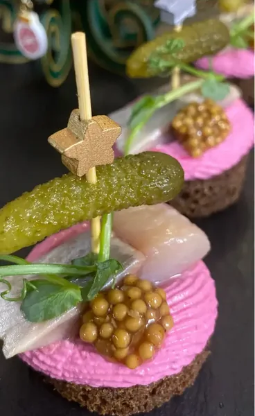Селёдочка со свекольным муссом