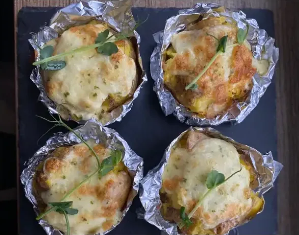 Картофель запечённый с сыром