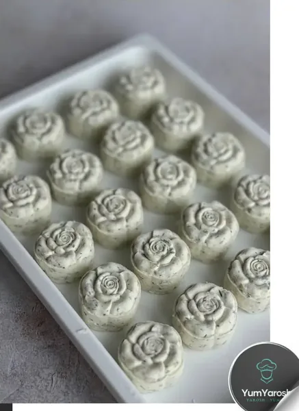 Мини-сырники с беконом и зеленью