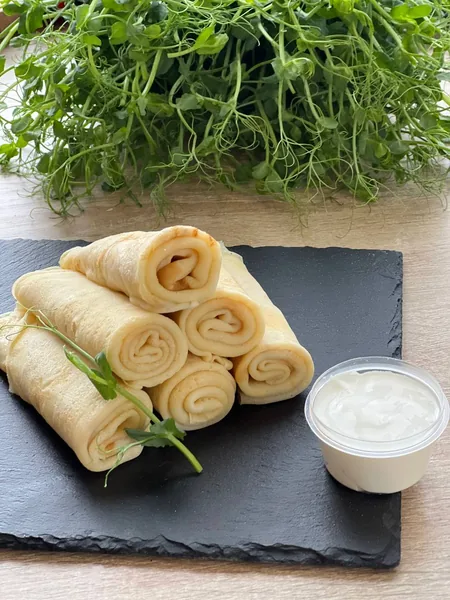 Блины с курицей и грибами
